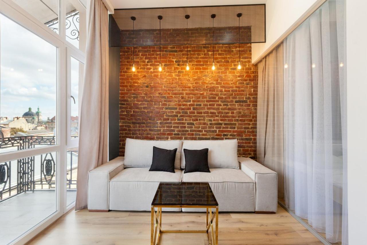 Leogrand Apartments On Khmelnytskoho 11 リヴィウ エクステリア 写真